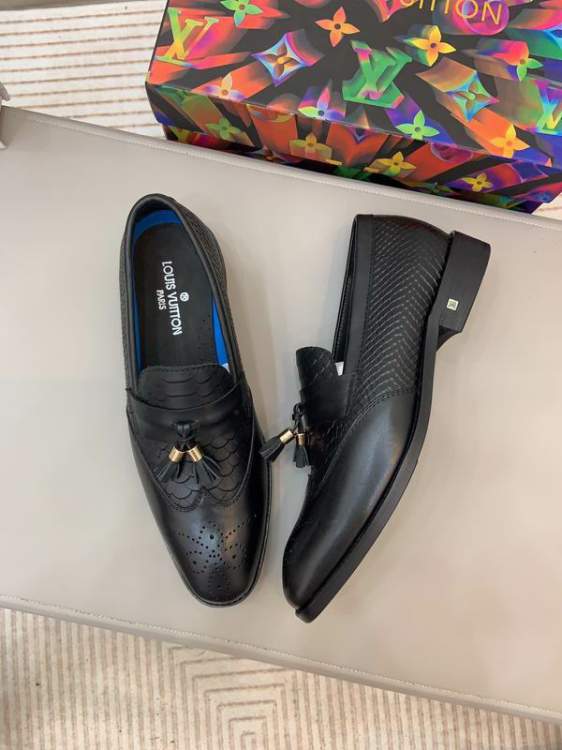 Picture of Louis Vuitton Shoes _SKULVsz38-44mnf021614110